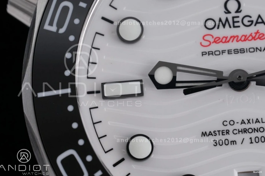 SS Super Edition 1:1 On 8806 Asian Black Bracelet Ceramic White Seamaster Dial 300M Best Clone V4 VSF Diver Bezel 1229